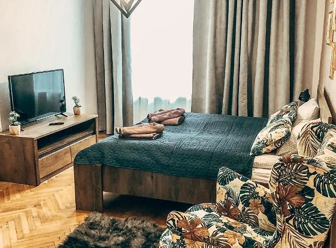 Royal Flats Old Town *