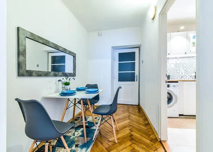 Royal Flats Old Town アパート