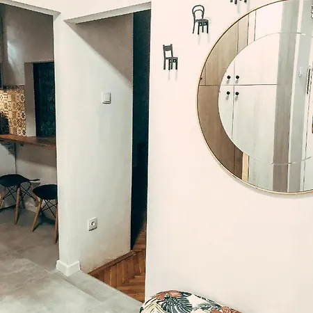 Royal Flats Old Town